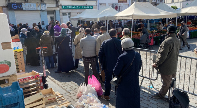 Impfaktion auf dem Wochenmarkt von Molenbeek